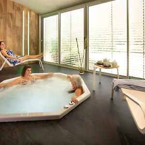 Logis Le Relais De Farrou - Restaurant & Hotel